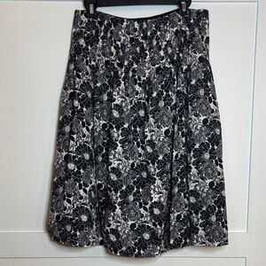 Liz Claiborne Black and White Floral A-Line Skirt size 14 like new